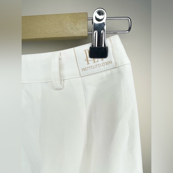 PrettyLittleThing NWT Shape White Buckle Detail Cargo Wide Leg Pants | US 2 - Picture 10 of 14